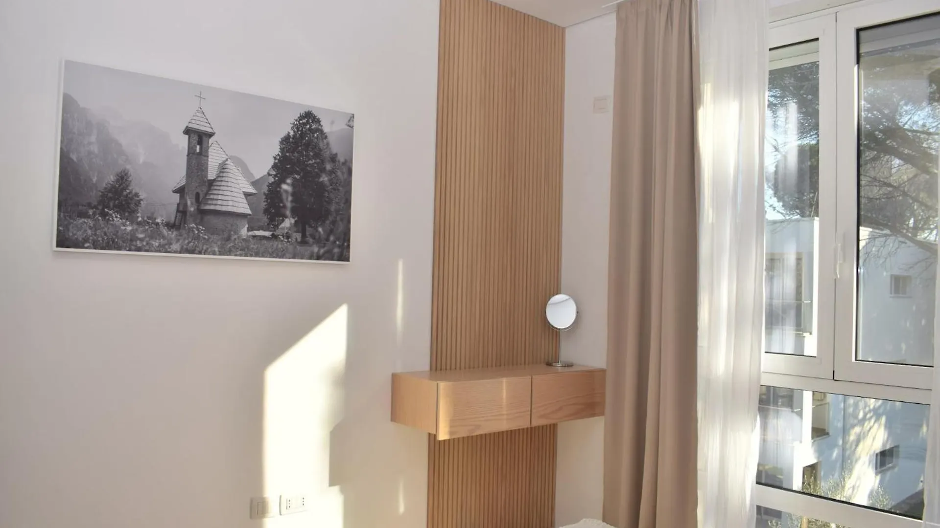 Peaceful Beachside Stay In Secure Resort Plazhi San Pietro アルバニア