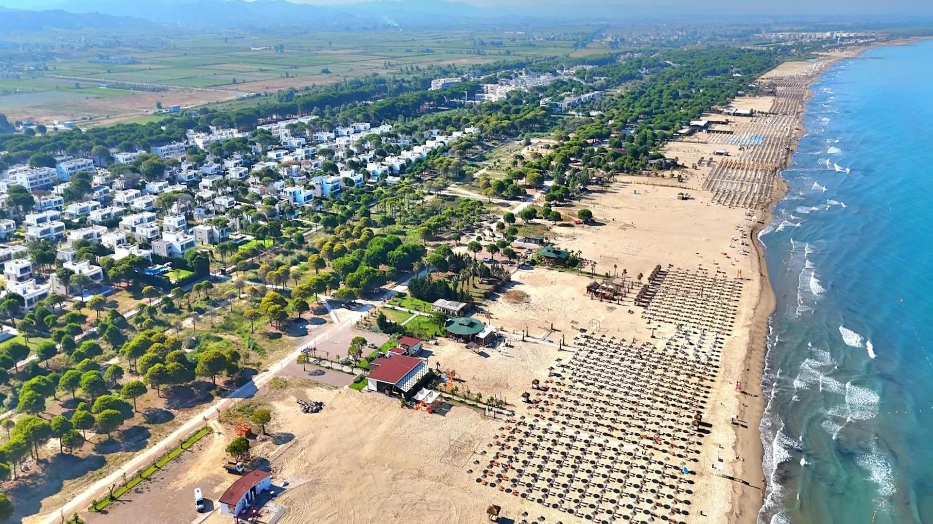 Peaceful Beachside Stay In Secure Resort Plazhi San Pietro